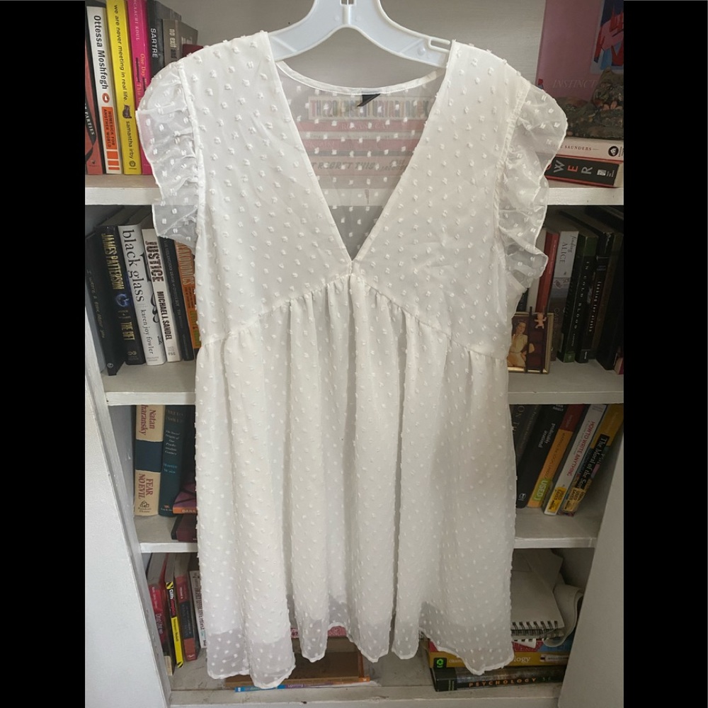 White flutter sleeve v-neck dotted mini dress